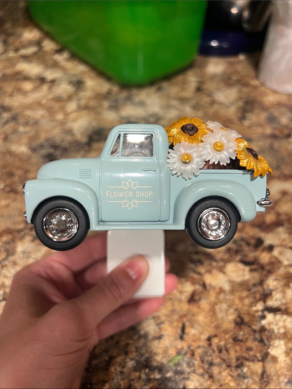 Bath and Body Works Light Blue Flower Shop Truck Wallflower